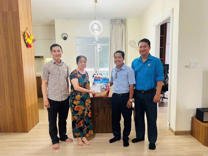 Công đoàn xã Bình Hưng, TPHCM: Chăm lo đoàn viên bị tai nạn lao động - Ảnh 1.