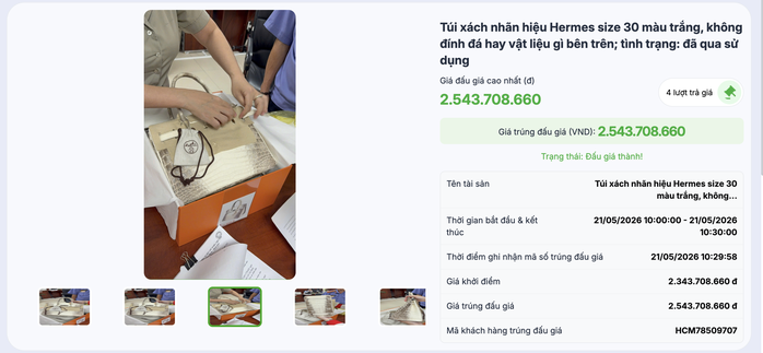 T&uacute;i Hermes b&agrave; Trương Mỹ Lan từng n&oacute;i "gi&aacute; trị kh&ocirc;ng đ&aacute;ng bao nhi&ecirc;u", đấu gi&aacute; thu về hơn 14 tỉ đồng - Ảnh 2.