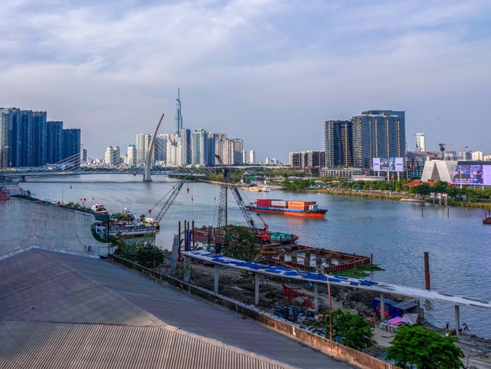 Khơi dòng vốn công để TP HCM cất cánh - Ảnh 1. Khơi dòng vốn công để TP HCM cất cánh - Ảnh 1.