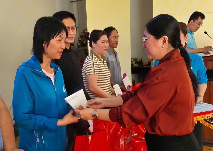 TPHCM: C&ocirc;ng đo&agrave;n phường Bảy Hiền cảm ơn người lao động  - Ảnh 4.