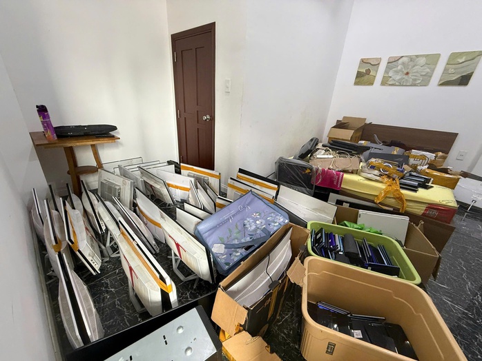 Công an TPHCM phát hiện 85 người nước ngòai nghi lừa đảo công nghệ cao - Ảnh 3. Công an TPHCM phát hiện 85 người nước ngòai nghi lừa đảo công nghệ cao - Ảnh 3.