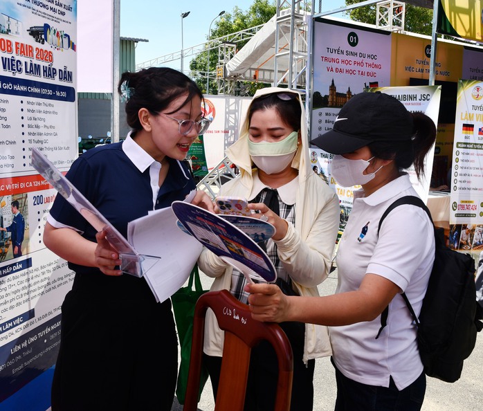 Hơn 60 doanh nghiệp tham gia ngày hội việc làm tại TP HCM - Ảnh 2.
