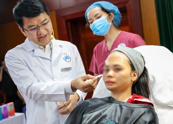 Siết an to&agrave;n thẩm mỹ trước l&agrave;n s&oacute;ng l&agrave;m đẹp "chui", chạy theo tr&agrave;o lưu mạng - Ảnh 3.