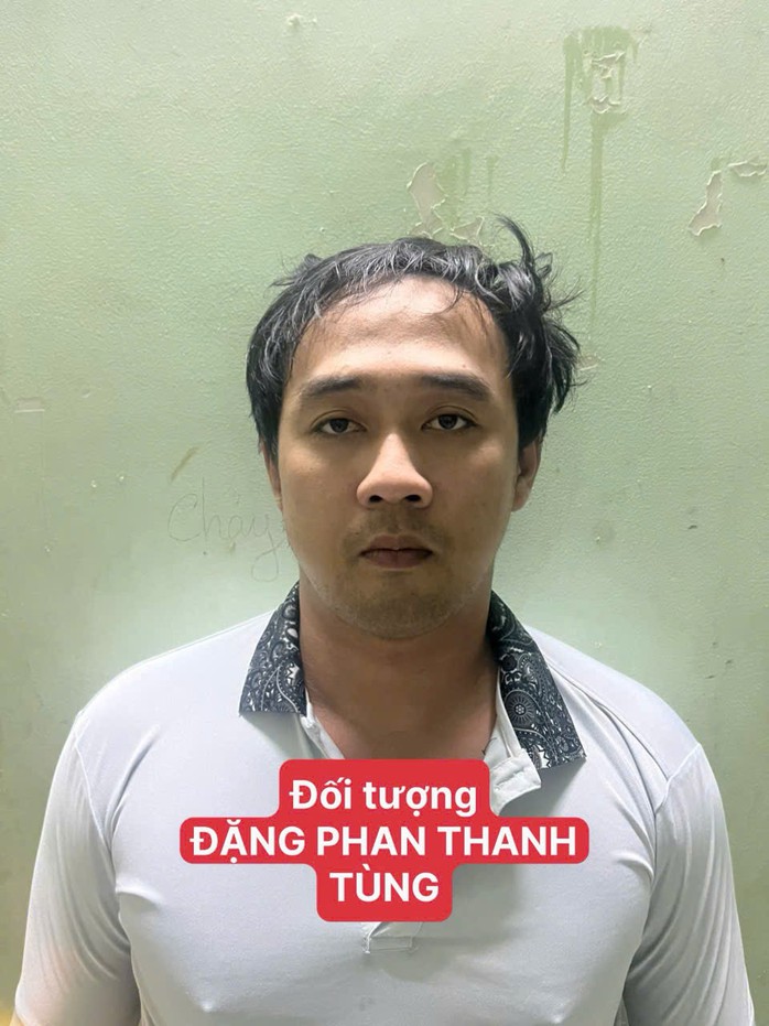 CLIP: Trinh s&aacute;t C&ocirc;ng an TPHCM d&iacute; đường d&acirc;y ma tu&yacute; như phim h&agrave;nh động - Ảnh 1.