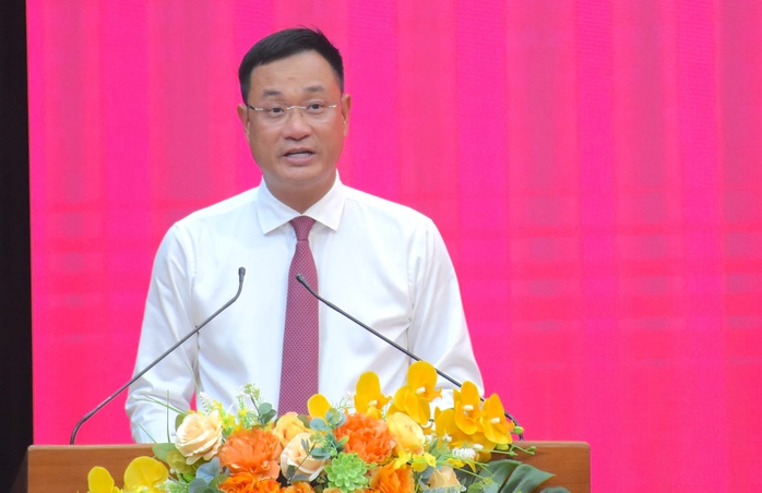 Đ&agrave; Nẵng c&ocirc;ng bố h&agrave;ng loạt quyết định điều động, bổ nhiệm c&aacute;n bộ chủ chốt - Ảnh 2.