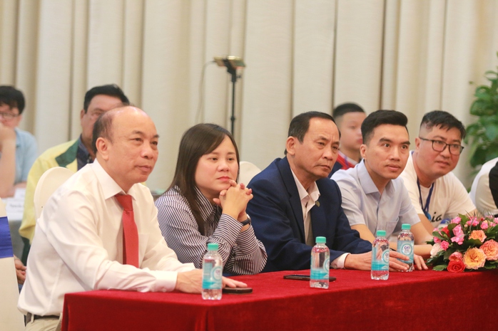 Nghi vấn sai phạm tài chính, FIDE dừng cấp chứng chỉ giảng viên cờ vua tại Việt Nam - Ảnh 2.