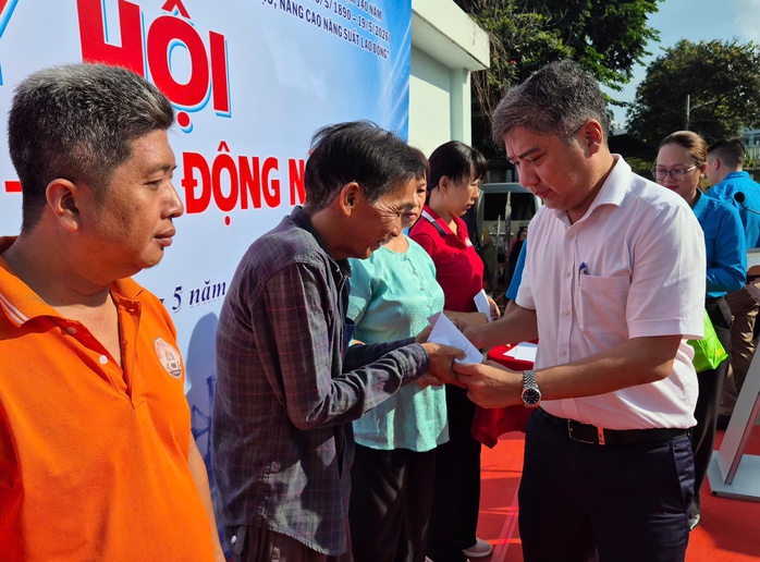 TPHCM: Sôi nổi Ngày hội CNVC-LĐ phường Bình Hưng Hòa - Ảnh 1.