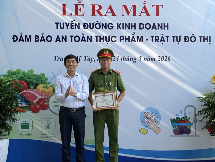 Ra mắt mô hình tuyến đường kinh doanh an toàn ở TPHCM - Ảnh 2.