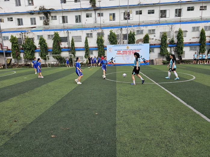 S&ocirc;i nổi c&aacute;c hoạt động chăm lo đời sống tinh thần cho người lao động - Ảnh 4.