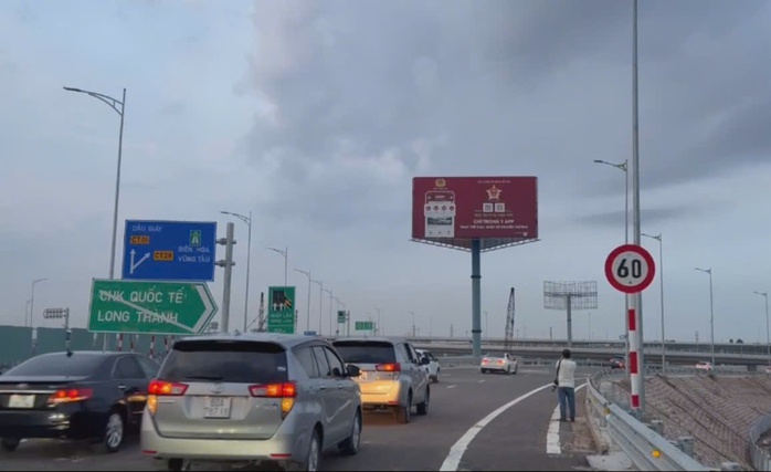 Chính thức lưu thông xe từ cao tốc TPHCM-Long Thành-Dầu Giây vào cao tốc Biên Hòa - Vũng Tàu qua đường T2 - Ảnh 3.