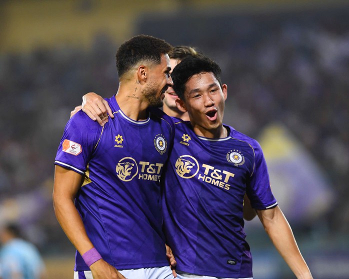 Hoàng Hên ghi bàn và kiến tạo giúp Hà Nội FC trở lại Top 3 V-League - Ảnh 3.