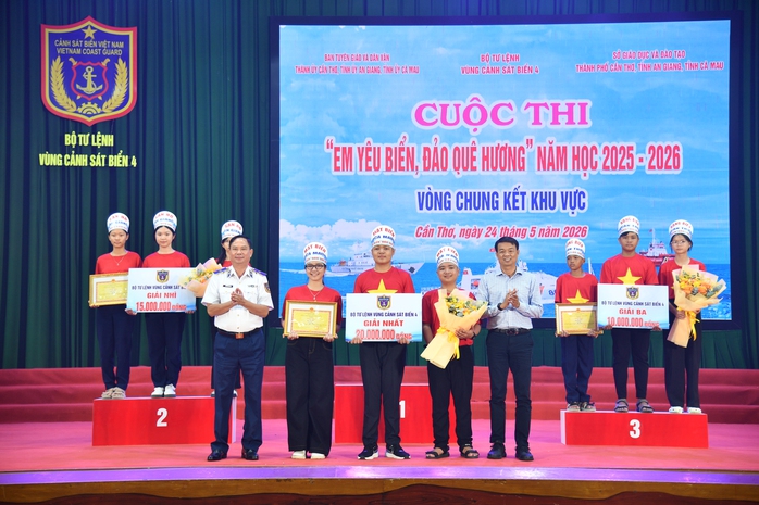 Đội thi của tỉnh Cà Mau đoạt giải nhất cuộc thi "Em yêu biển, đảo quê hương" - Ảnh 7.