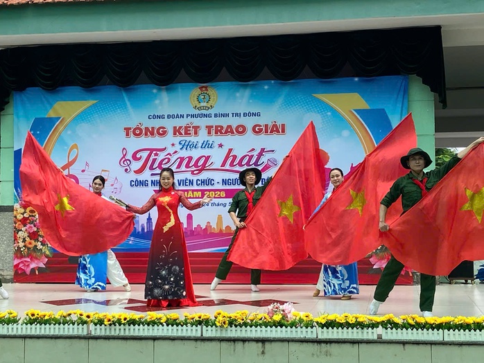 S&ocirc;i nổi c&aacute;c hoạt động chăm lo đời sống tinh thần cho người lao động - Ảnh 9.