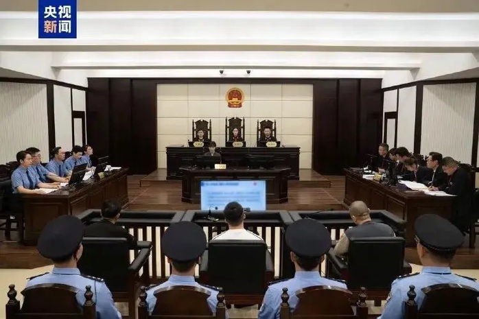 “Giết người tế trời” kết nghĩa anh em - Ảnh 1. “Giết người tế trời” kết nghĩa anh em - Ảnh 1.