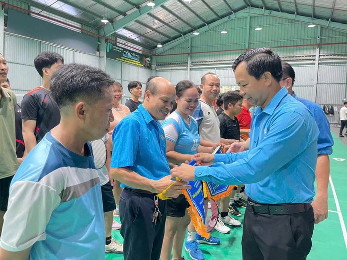 Th&aacute;ng C&ocirc;ng nh&acirc;n diễn ra s&ocirc;i nổi tại khắp phường, x&atilde; ở TPHCM - Ảnh 3.
