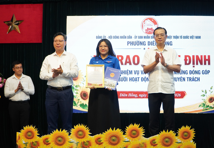 Chia tay phường, người hoạt động không chuyên trách cảm nhận mình được trân trọng! - Ảnh 1.
