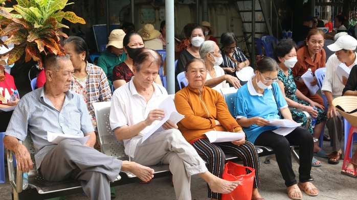 Quản lý sức khỏe suốt đời cho người dân - Ảnh 1. Quản lý sức khỏe suốt đời cho người dân - Ảnh 1.