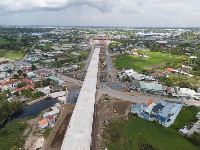 Nhiều dự án giao thông tăng tốc về đích - Ảnh 1.