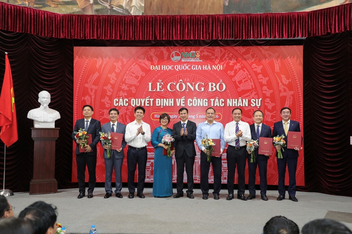ĐH Quốc gia H&agrave; Nội bổ nhiệm nhiều hiệu trưởng - Ảnh 2.