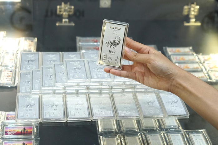 Gi&aacute; v&agrave;ng SJC v&agrave; bạc Ancarat tăng vọt trong th&aacute;ng 5 năm 2026 - Ảnh 3.