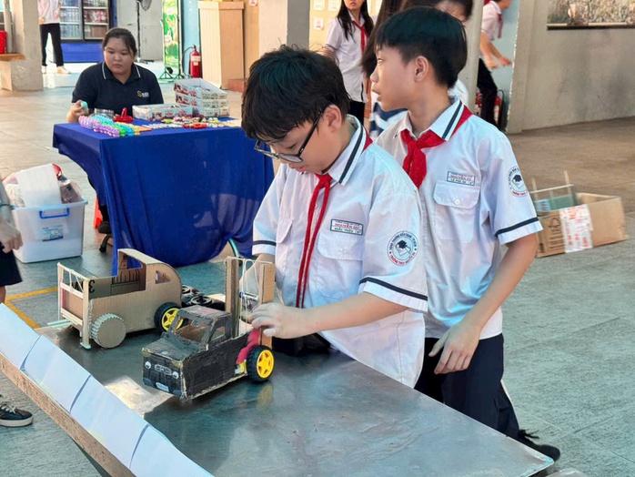 Những trường THCS ở TPHCM chỉ xét tuyển học sinh đạt kết quả học tập và thành tích cao vào lớp 6 - Ảnh 1.