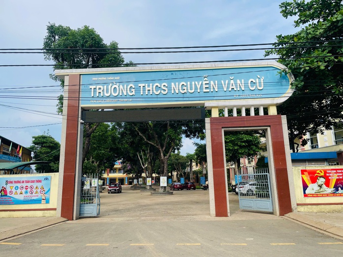 Học sinh lớp 8 dùng rìu đánh bạn giữa tiết học gây chấn động tại gia Lai - Ảnh 1.