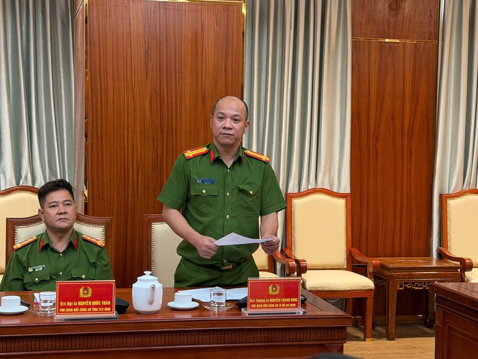 Công an TPHCM ráo riết truy bắt 2 sát thủ nước ngoài chỉ trong 24 giờ - Ảnh 3.