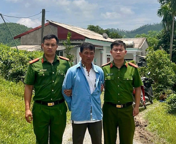Bất ngờ dùng hung khí sát hại em dâu, làm bị thương em trai - Ảnh 1.