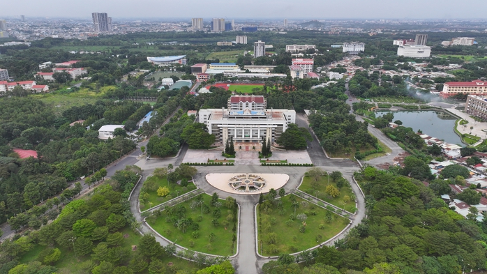 Không thể chậm mãi với dự án Đại học Quốc gia TPHCM năm 2026 - Ảnh 4. Không thể chậm mãi với dự án Đại học Quốc gia TPHCM năm 2026 - Ảnh 4.
