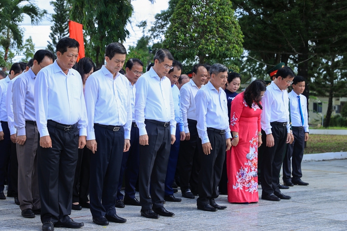 Thủ tướng Lê Minh Hưng yêu cầu Cần Thơ đảm bảo nguyên vật liệu cho các công trình lớn 2026 - Ảnh 5. Thủ tướng Lê Minh Hưng yêu cầu Cần Thơ đảm bảo nguyên vật liệu cho các công trình lớn 2026 - Ảnh 5.