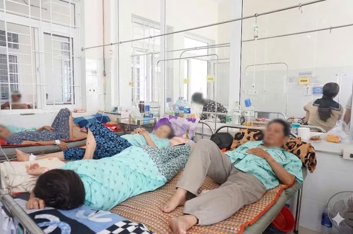 Phó Chủ tịch Gia Lai yêu cầu làm rõ vụ nghi ngộ độc thực phẩm do ăn bánh mì - Ảnh 2.