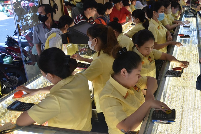  Đảo chiều sụt giảm - Ảnh 1.