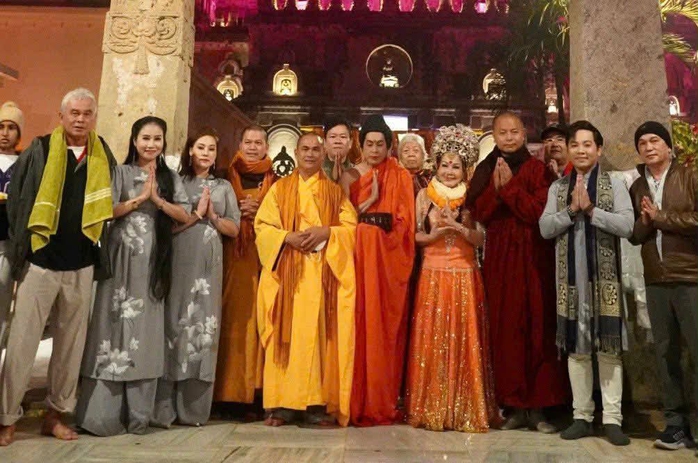 Nghệ sĩ Phượng Nga mang vở "Ánh đạo vàng" đi qua những mùa Phật đản - Ảnh 3.