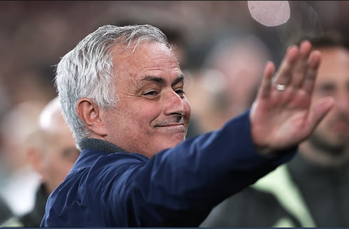 Jose Mourinho sớm l&ecirc;n kế hoạch cải tổ Real Madrid - Ảnh 1.
