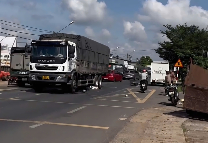Nữ sinh lớp 9 tử vong thương tâm trong vụ tai nạn xe tải tại Đắk Lắk - Ảnh 1.