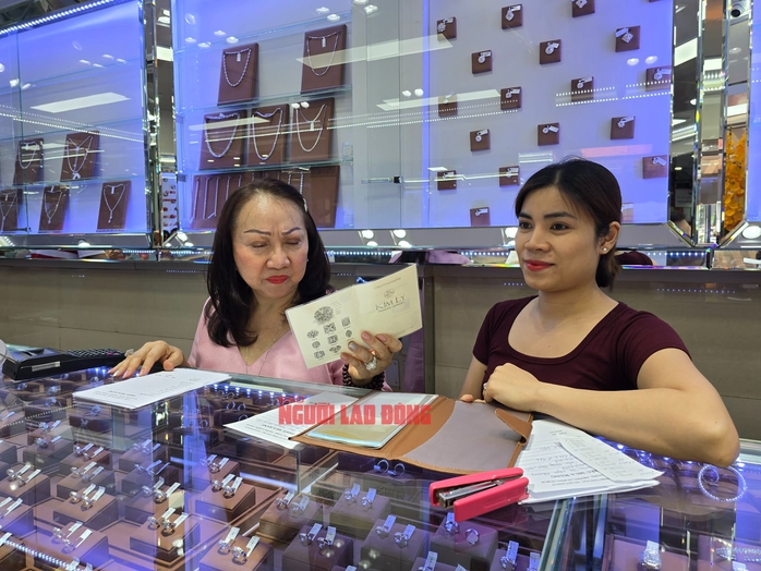 Bà chủ tiệm vàng Kim Lý chính thức lên tiếng - Ảnh 3.