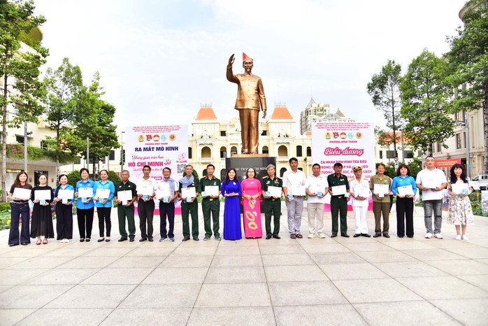 Phường Bình Thạnh lan tỏa việc học Bác từ không gian số đến từng mái nhà - Ảnh 2.