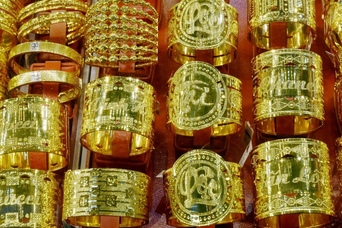 Giá vàng hôm nay 28-5: Tiếp tục giảm mạnh - Ảnh 1. Giá vàng hôm nay 28-5: Tiếp tục giảm mạnh - Ảnh 1.