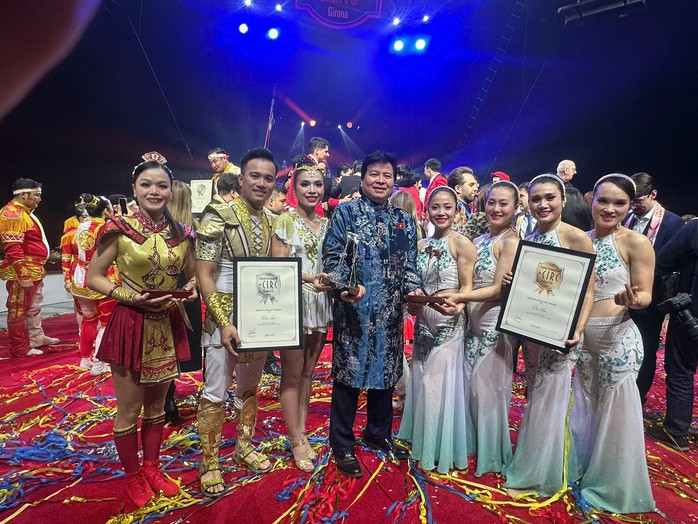 "Ho&agrave;ng tử trăn" Tống To&agrave;n Thắng lần thứ 5 l&agrave;m gi&aacute;m khảo li&ecirc;n hoan xiếc quốc tế d&agrave;nh cho nữ nghệ sĩ - Ảnh 4.