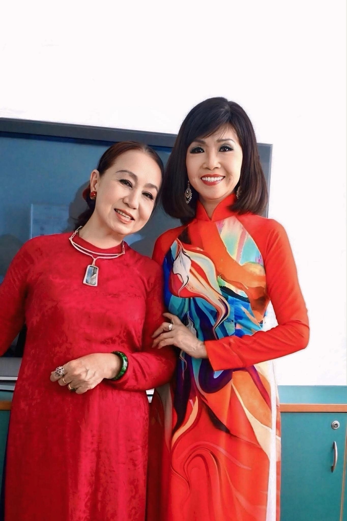 NSƯT ca sĩ Hồng V&acirc;n nhớ về những đồng nghiệp xưa tr&ecirc;n con đường nghệ thuật - Ảnh 3.