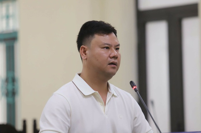 &ldquo;Chặn đầu, kh&oacute;a đu&ocirc;i&rdquo; xe &ocirc; t&ocirc; người kh&aacute;c, người đ&agrave;n &ocirc;ng ở H&agrave; Tĩnh hầu t&ograve;a - Ảnh 1.