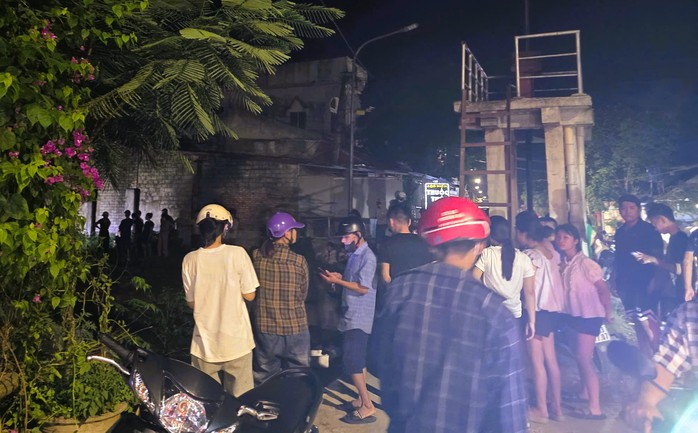 Ph&aacute;t hiện thi thể b&eacute; g&aacute;i 8 tuổi tr&ocirc;i tr&ecirc;n d&ograve;ng k&ecirc;nh - Ảnh 1.
