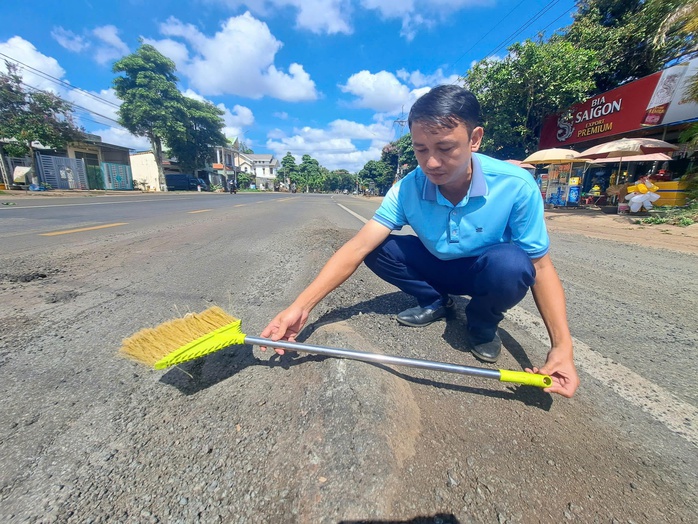 Quốc lộ 19 Gia Lai hư hỏng nặng sau mưa đầu mùa 2026 - Ảnh 4. Quốc lộ 19 Gia Lai hư hỏng nặng sau mưa đầu mùa 2026 - Ảnh 4.