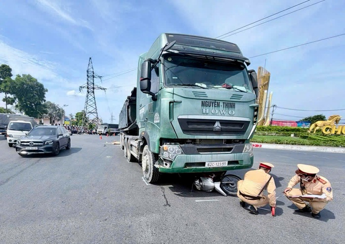 Tai nạn giao th&ocirc;ng T&acirc;y Ninh nghi&ecirc;m trọng: 2 Người tử vong tại chỗ - Ảnh 1.