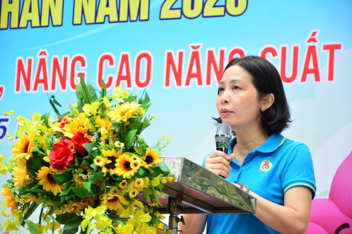 Nhiều sân chơi hấp dẫn giúp người lao động rèn luyện sức khỏe - Ảnh 1.