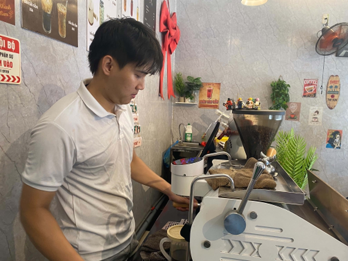 C&aacute;c h&agrave;ng qu&aacute;n, hộ kinh doanh ở Đ&agrave; Nẵng giải b&agrave;i to&aacute;n tiền điện m&ugrave;a nắng n&oacute;ng - Ảnh 1.