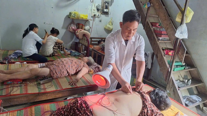 Cuộc thi viết "Lòng tốt quanh ta lần 4": Trạm dừng chân của những mảnh đời nghiệt ngã - Ảnh 1. Cuộc thi viết "Lòng tốt quanh ta lần 4": Trạm dừng chân của những mảnh đời nghiệt ngã - Ảnh 1.