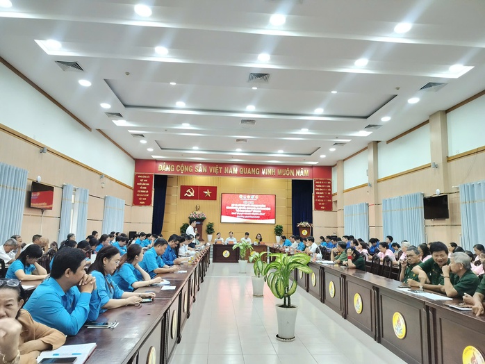 Xử lý nợ BHXH, giúp người lao động tiếp cận an sinh tốt hơn - Ảnh 1.