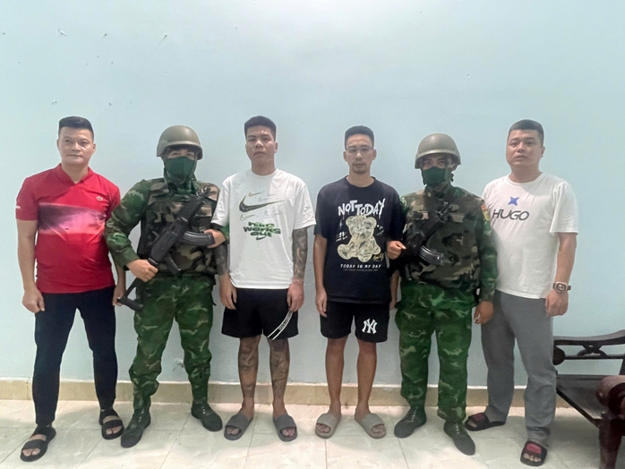 Bắt giữ đối tượng truy n&atilde; đặc biệt nguy hiểm tại Cửa khẩu Mộc B&agrave;i - Ảnh 1.