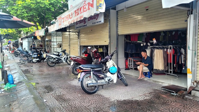 Đ&aacute;nh thức chợ truyền thống - Ảnh 1.